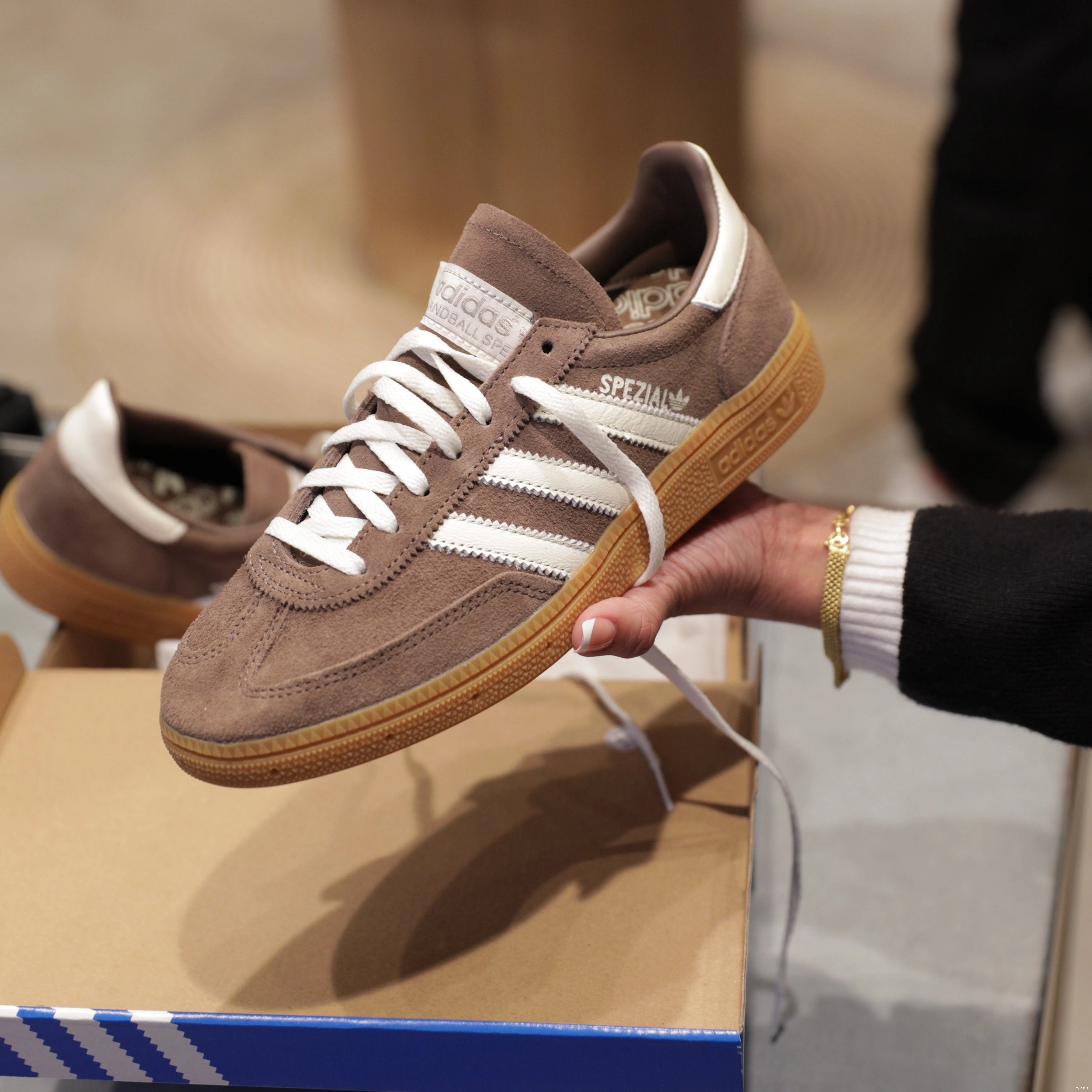 Earth Spezial adidas Gum Strata Handball W 0814